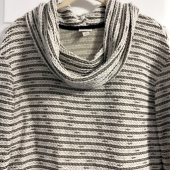 Merona Textured Black & White Cowl Neck Sweater Rayon/Cotton Blend Size Medium - Picture 2 of 5